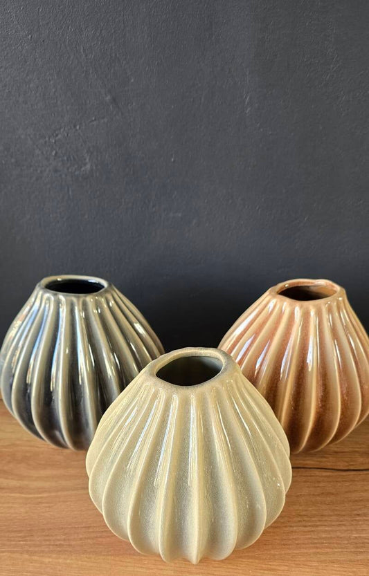 Rustik Lys Vaas Wide – Handgemaakte Keramieken Vaas Ø15 cm (3 Kleuren)