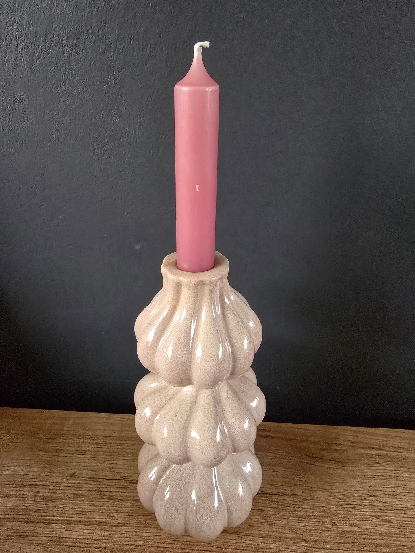 Beige aardewerk kandelaar single