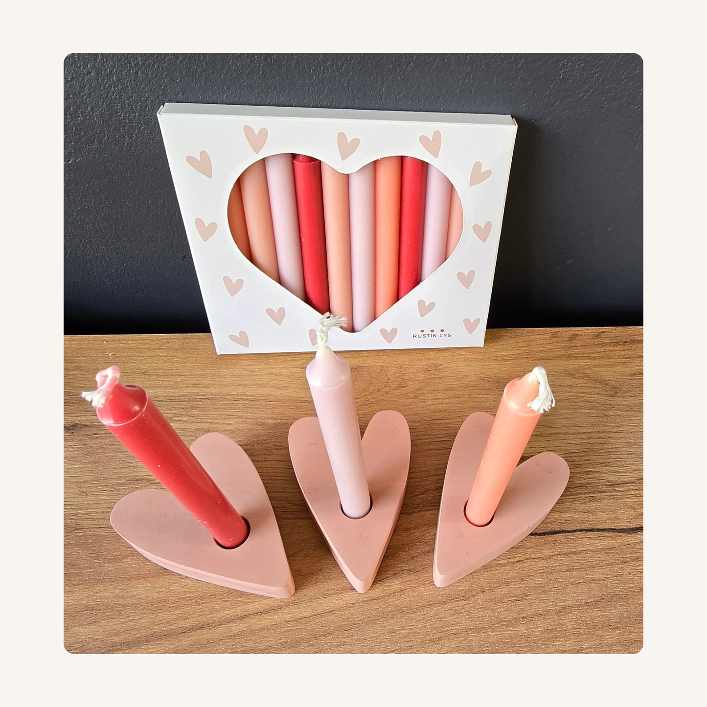 Heart Blossom giftset – roze kandelaar met potloodkaarsjes