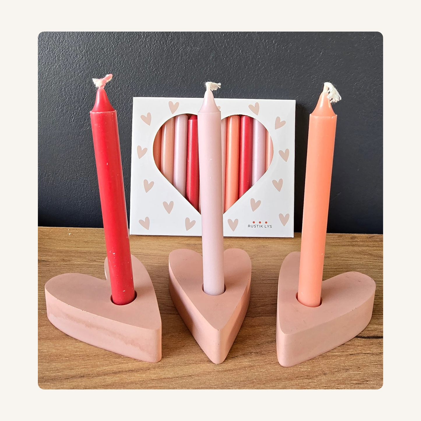 Heart Blossom giftset – roze kandelaar met potloodkaarsjes