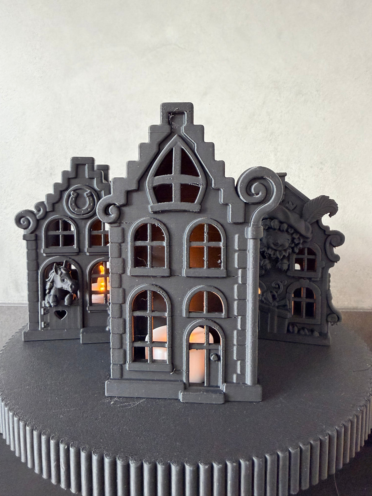 Sinterklaashuisje – LED Waxinelichthouder | 14 cm