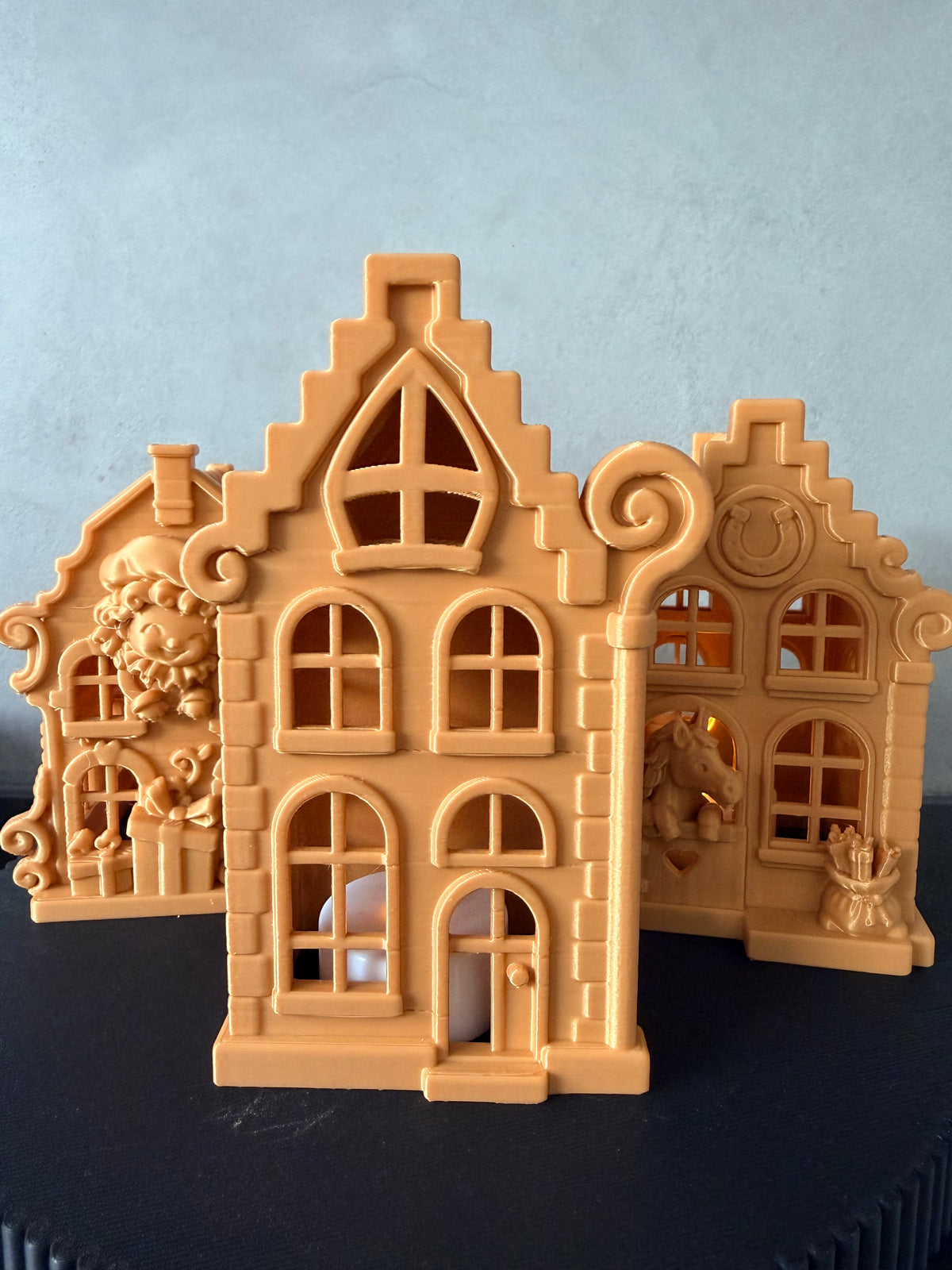 Sinterklaashuisje – LED Waxinelichthouder | 14 cm