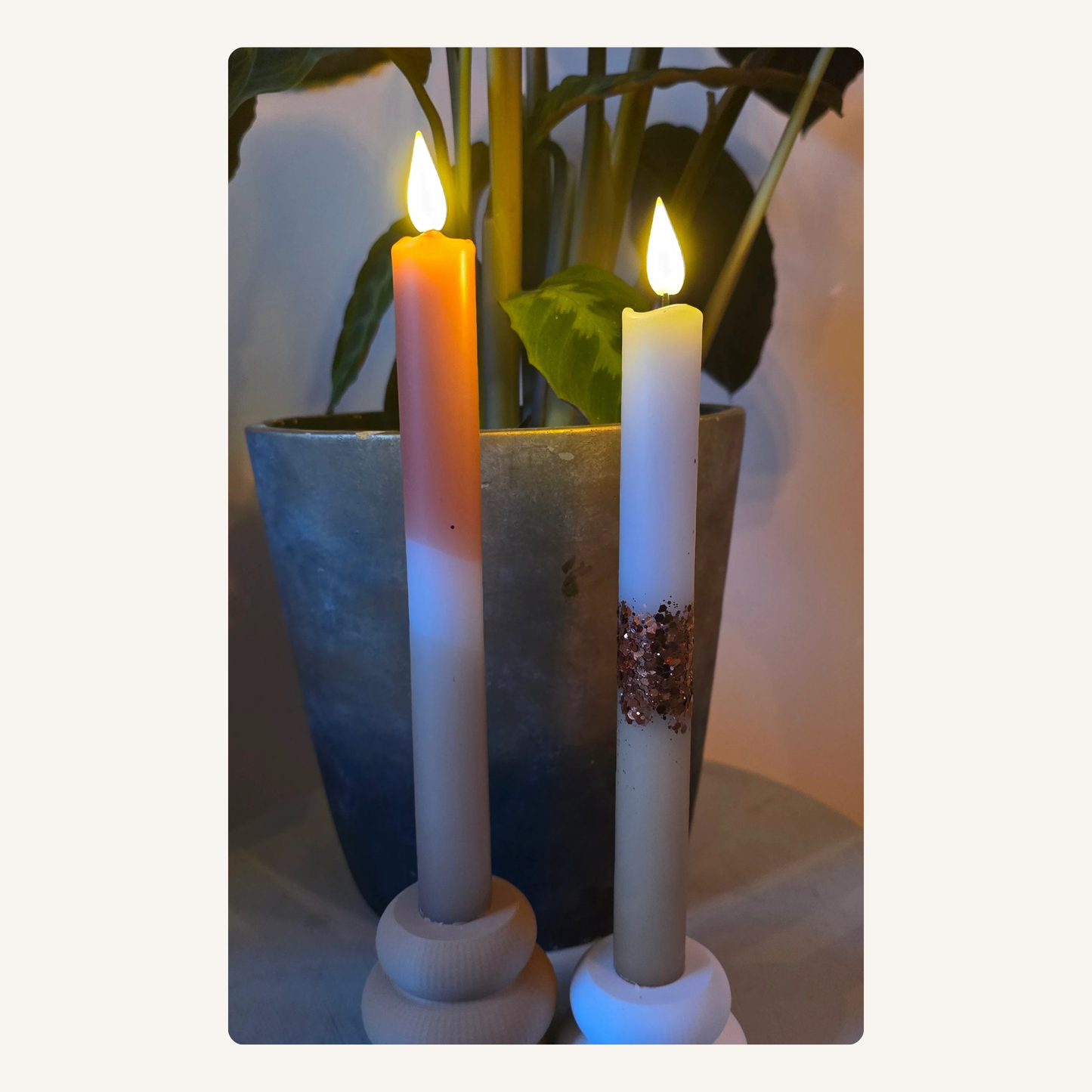 LED dinerkaars beige-wit met zachte oranje gloed