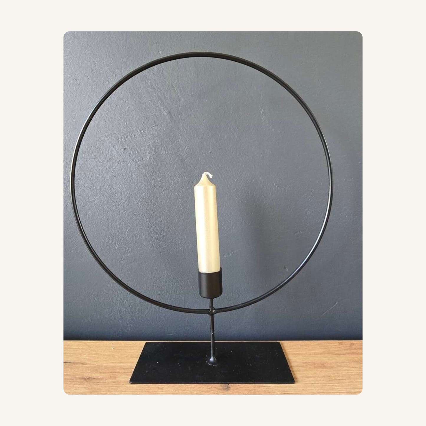 Metalen ring kandelaar